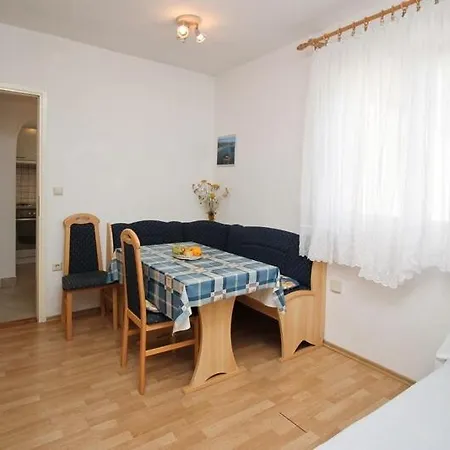 Appartment Punat * Punat